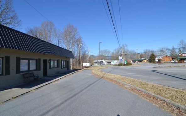 4 NC 69, Hayesville, NC 28904